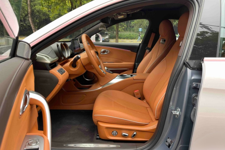 欧拉闪电猫 2022款 555km 尊贵版中控内饰7003