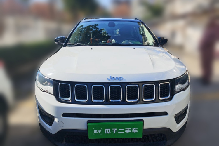 Jeep 指南者 2019款 220T 自动家享炫酷版车身外观2