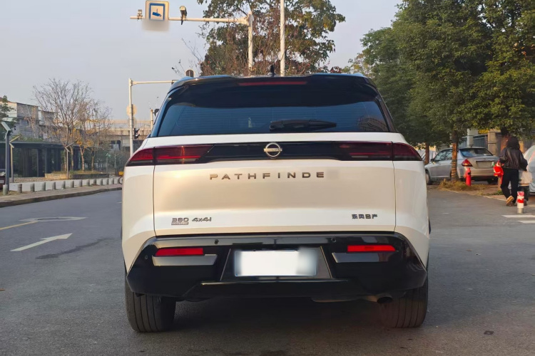 日产 探陆 2024款 380VC-TURBO 四驱智尊版 6座车身外观6004