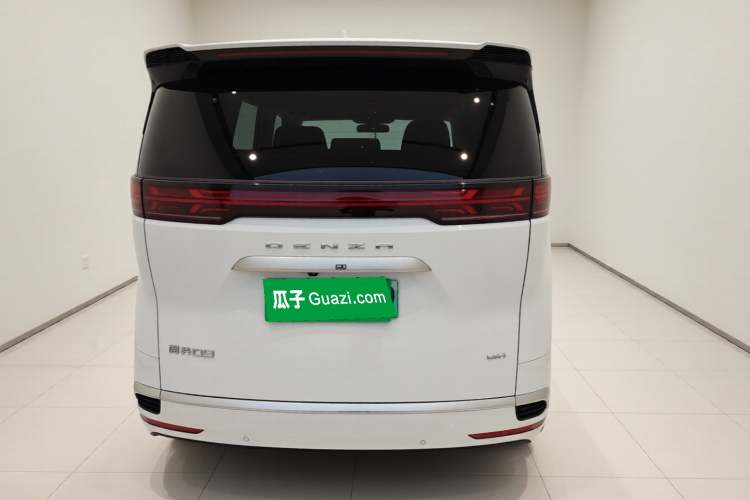 腾势D9 2024款 DM-i 970 豪华型车身外观6