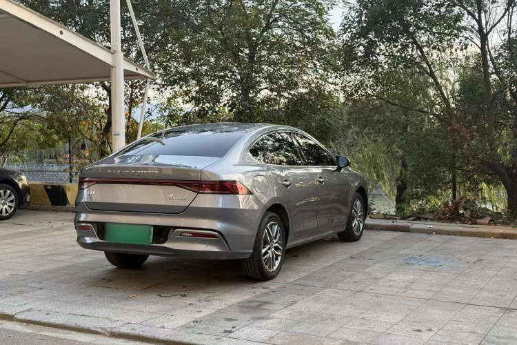 比亚迪 秦PLUS 2024款 荣耀版 EV 420KM领先型车身外观6004