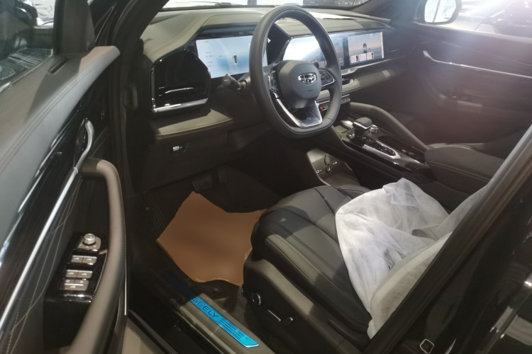 吉利汽车 星越L 2024款 2.0TD DCT EVO两驱长风版中控内饰19