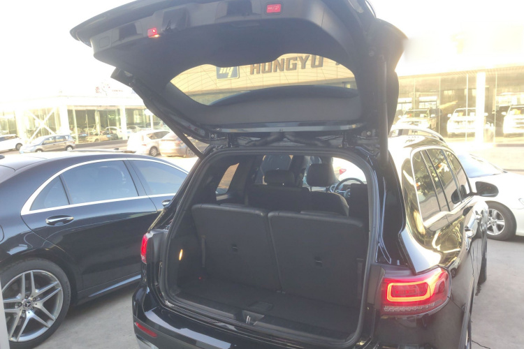 奔驰GLB 2022款 GLB 220 时尚型机舱底盘23