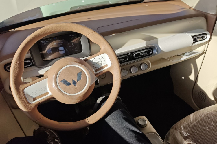 五菱汽车 宏光MINIEV 2024款 第三代 215km 青春版中控内饰12