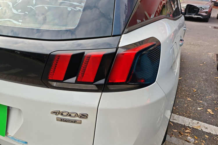 标致4008 2017款 350THP 精英版车身外观9