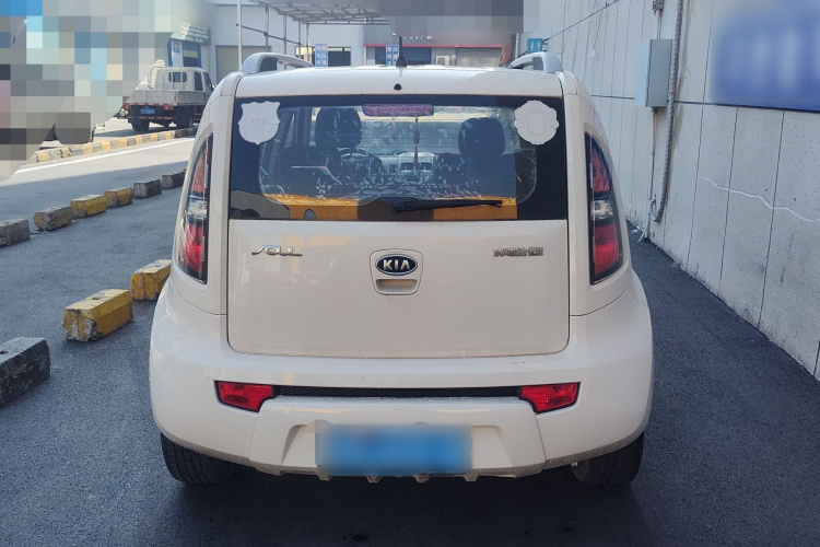 起亚 秀尔 2013款 1.6L MT GL车身外观6004