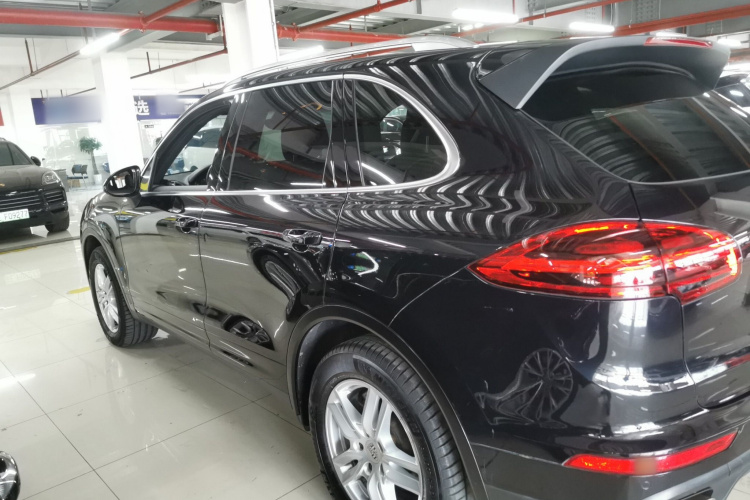 保时捷 2016款 Cayenne 3.0T车身外观4