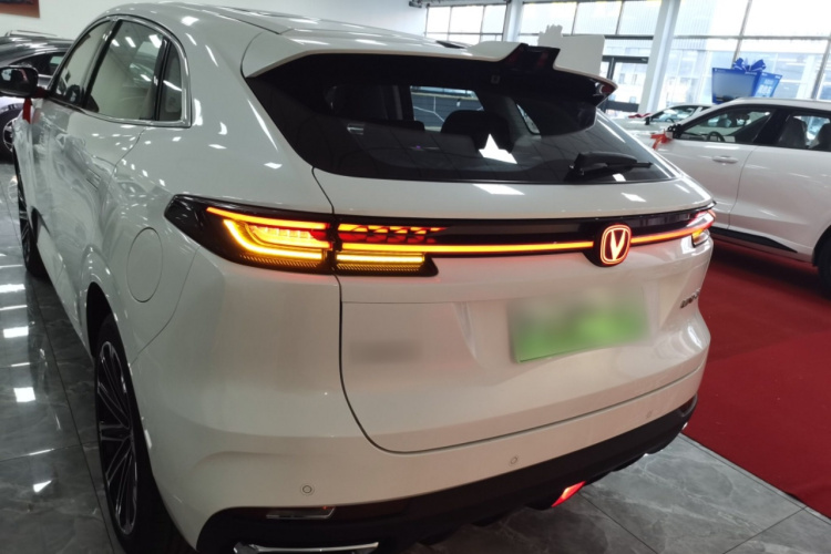 长安UNI-K 智电iDD 2024款 智电iDD 1.5T 135km智领型车身外观6004