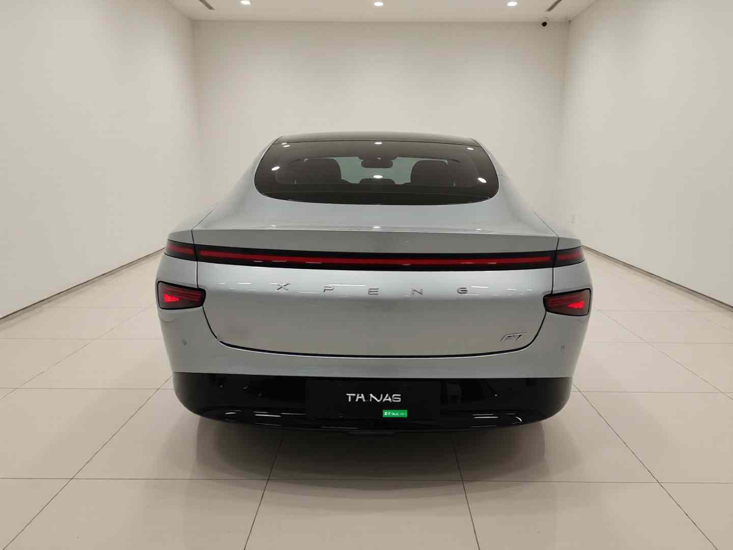小鹏P7 2023款 586E(4)