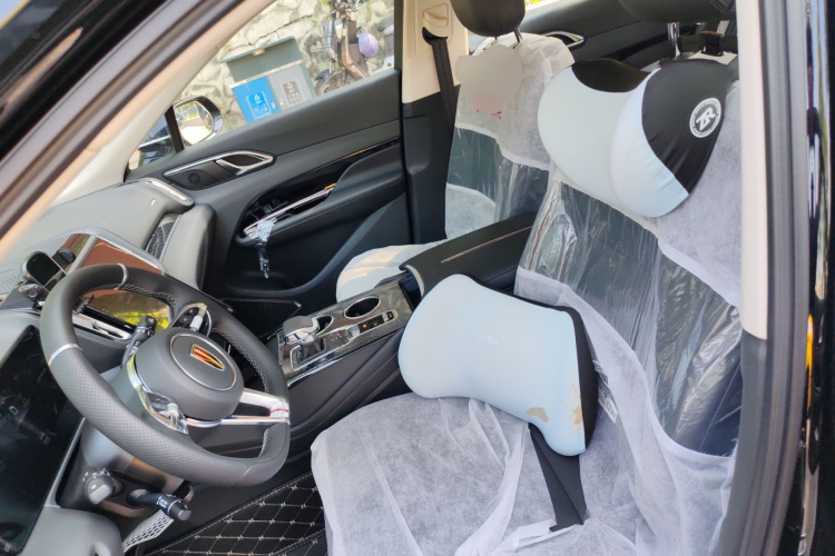 红旗HS3 PHEV 2025款 117km 劲为版中控内饰19