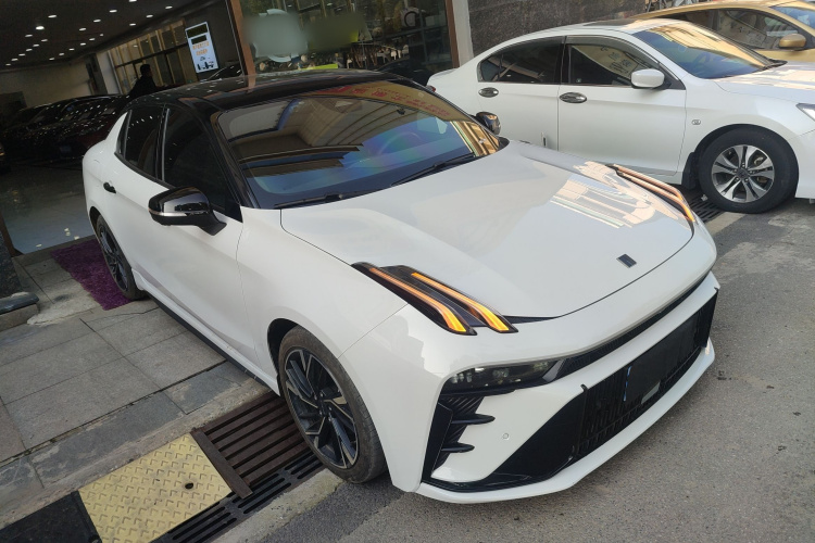 领克03 2023款 1.5TD DCT劲Pro车身外观3