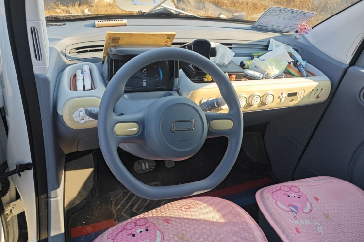 奔腾小马 2025款 222km 灵动马中控内饰12