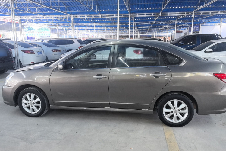 日产 轩逸 2018款 经典 1.6XE+ CVT领先版车身外观4