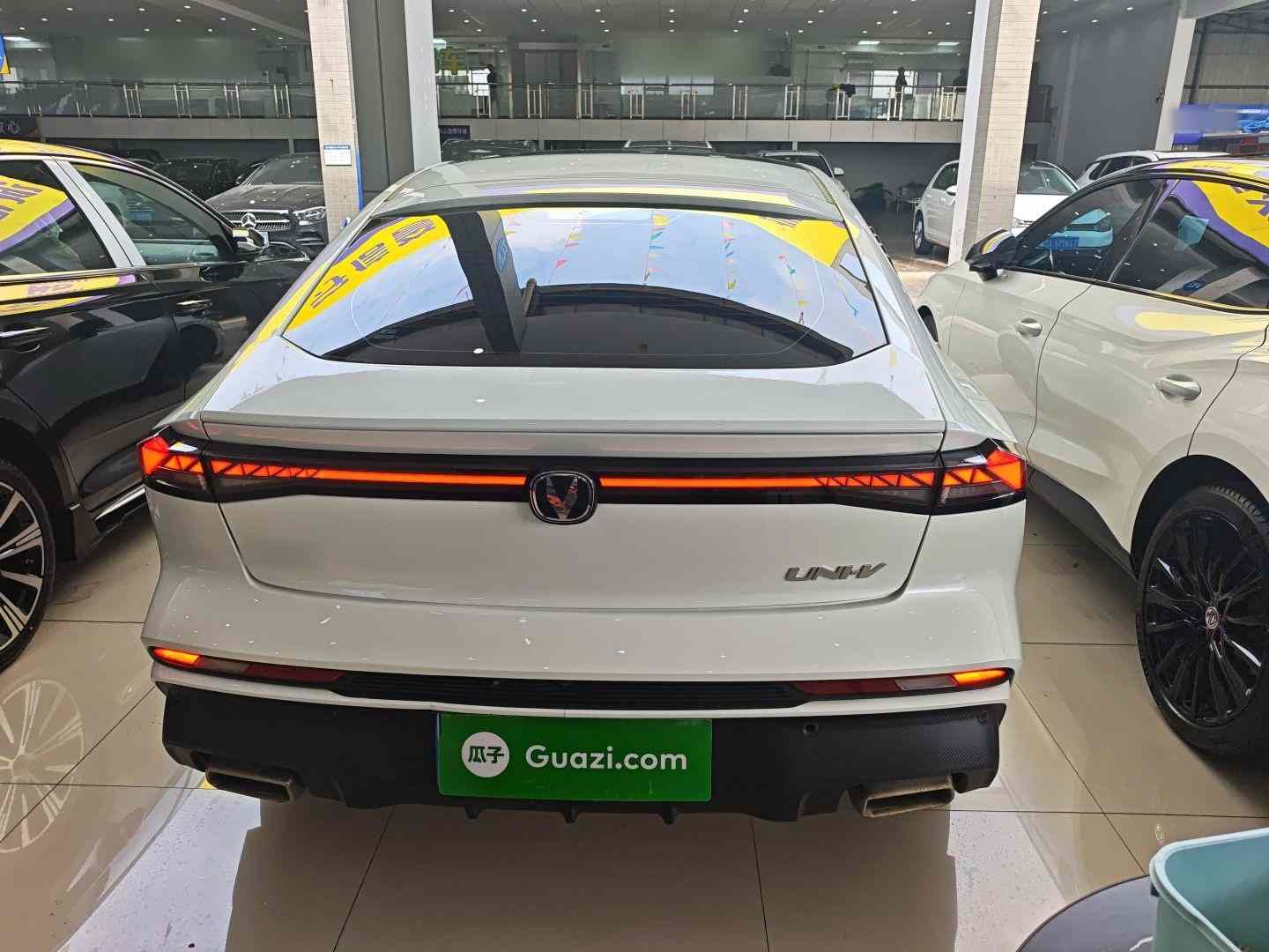 长安UNI-V 2024款 1.5T 尊贵型(3)