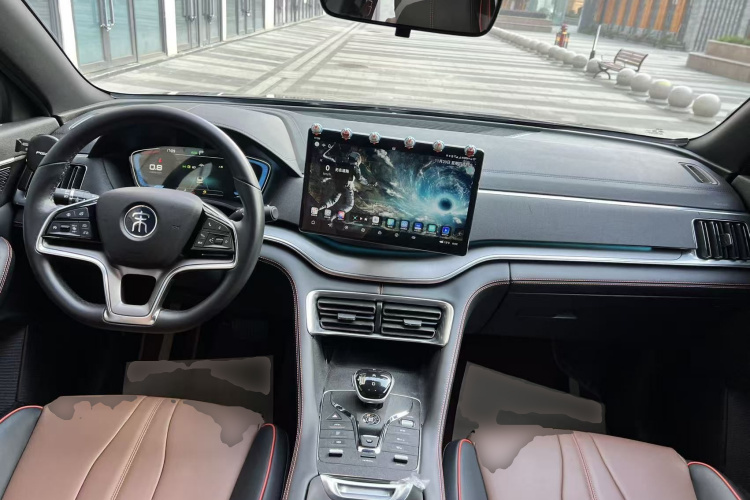 比亚迪 宋PLUS 2020款 1.5T 自动尊贵型中控内饰12