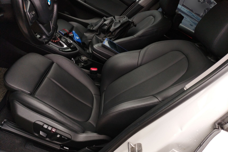 宝马2系旅行车 2016款 218i 运动设计套装局部细节19