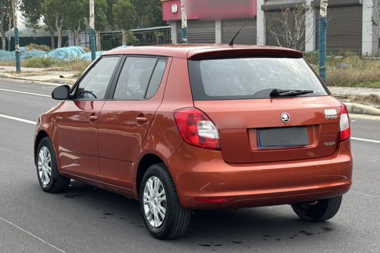 斯柯达 晶锐 2014款 1.4L 手动晶致版车身外观6003