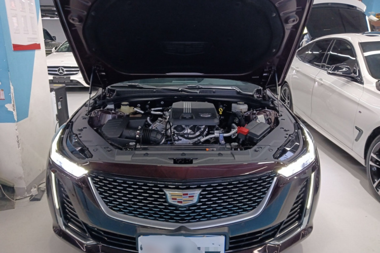 凯迪拉克CT5 2021款 28T 豪华型机舱底盘24