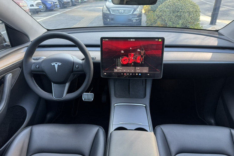 特斯拉 Model Y 2022款 后轮驱动版中控内饰7003