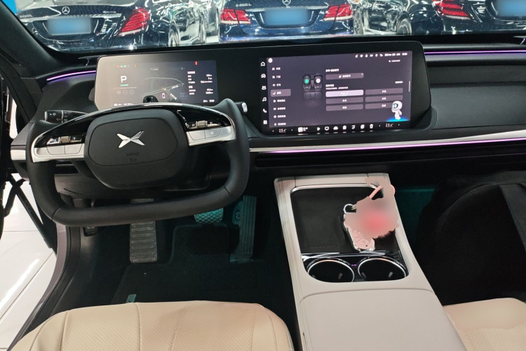 小鹏P7 2024款 P7i 702 Max 鹏翼版中控内饰12