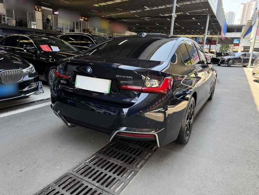 宝马i3 2025款 eDrive 40 L 曜夜套装(4)