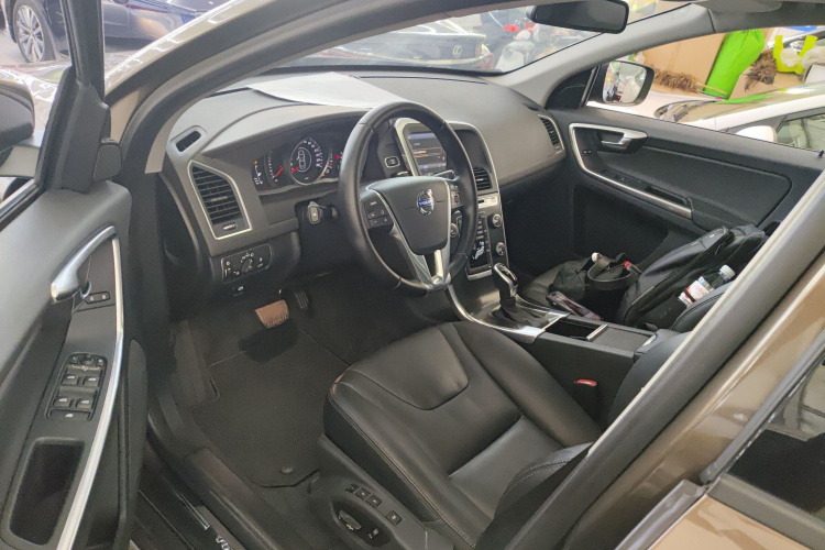 沃尔沃XC60(进口) 2014款 T5 智逸版中控内饰20