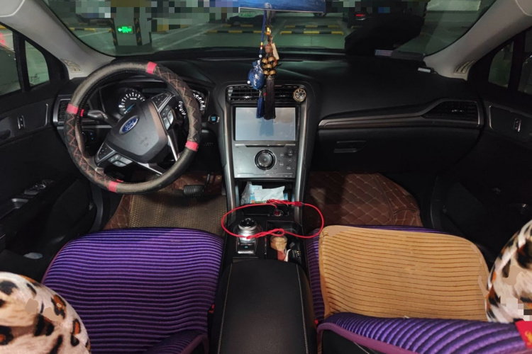 福特 蒙迪欧 2017款 EcoBoost 180 时尚型中控内饰12