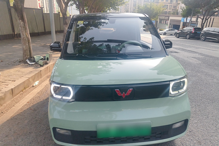 五菱汽车 宏光MINIEV 2021款 马卡龙夹心款 120km 磷酸铁锂车身外观2