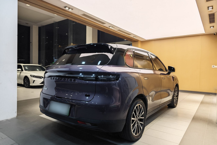 零跑汽车 零跑B10 2025款 510悦享版车身外观6011