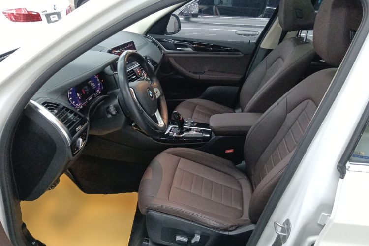 宝马X3 2020款  xDrive25i 豪华套装中控内饰19