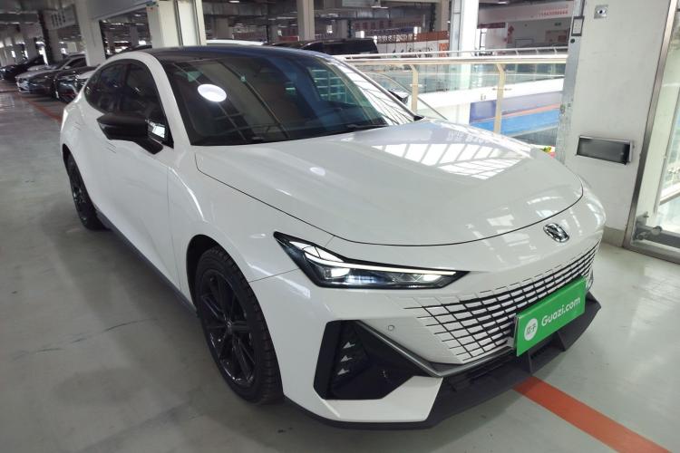 长安UNI-V 智电iDD 2023款 智电iDD 1.5T 113km智酷型车身外观6002