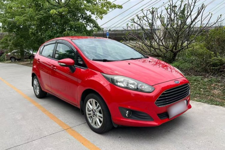 福特 嘉年华 2013款 两厢 1.5L 自动时尚型车身外观6005