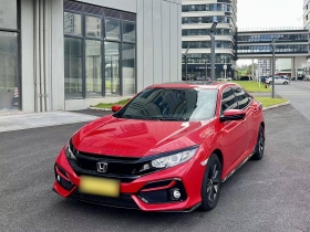 本田 思域 2021款 HATCHBACK 220TURBO CVT新锐控