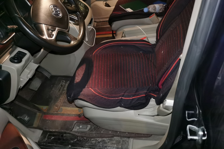 别克GL8 2017款 25S 豪华型 国V局部细节19