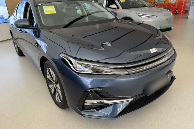 吉利银河 银河A7 2025款 EM-i 150km 探索+版车身外观6002