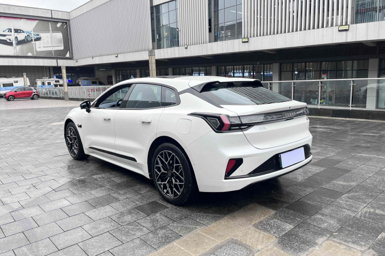 极氪001 2025款 WE版 100kWh 后驱车身外观6010