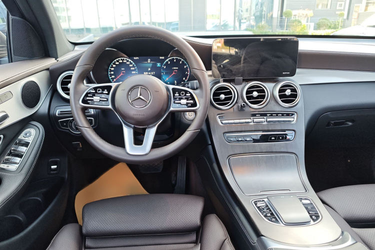 奔驰GLC 2020款 改款 GLC 260 L 4MATIC 动感型中控内饰7004