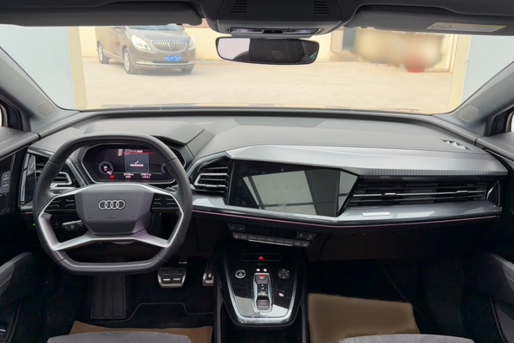 奥迪Q4 e-tron 2023款 40 e-tron 创境版中控内饰7013