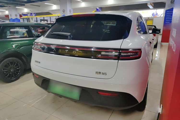 鸿蒙智行 问界M5 2022款 增程四驱性能版车身外观7