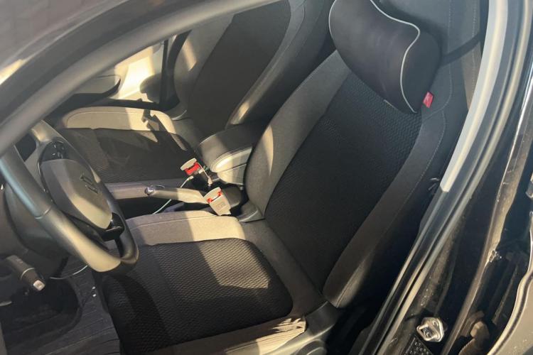 零跑汽车 零跑T03 2021款 400微糖版局部细节19