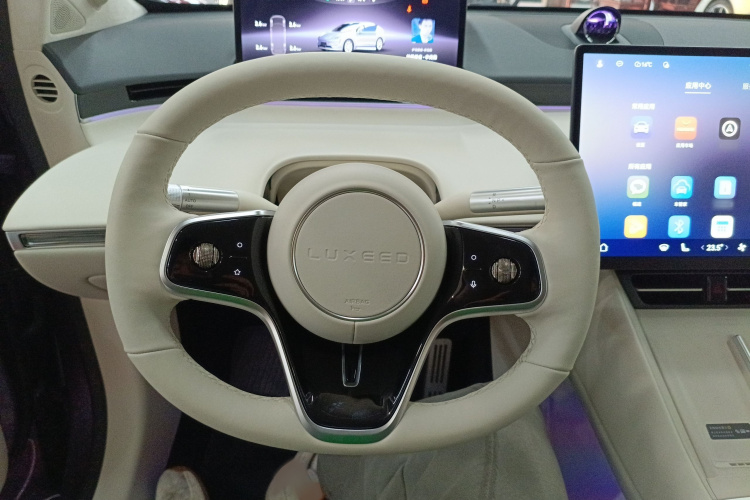 鸿蒙智行 智界R7 2025款 增程 251km Max局部细节13