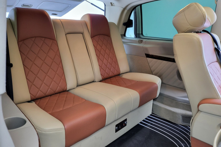 奔驰 唯雅诺 2013款 3.0L 舒适版中控内饰7006