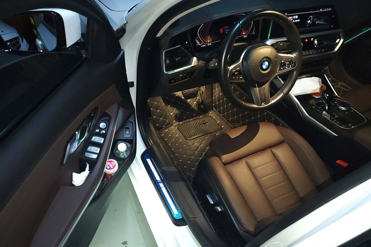 宝马3系 2020款 325Li M运动套装中控内饰7003