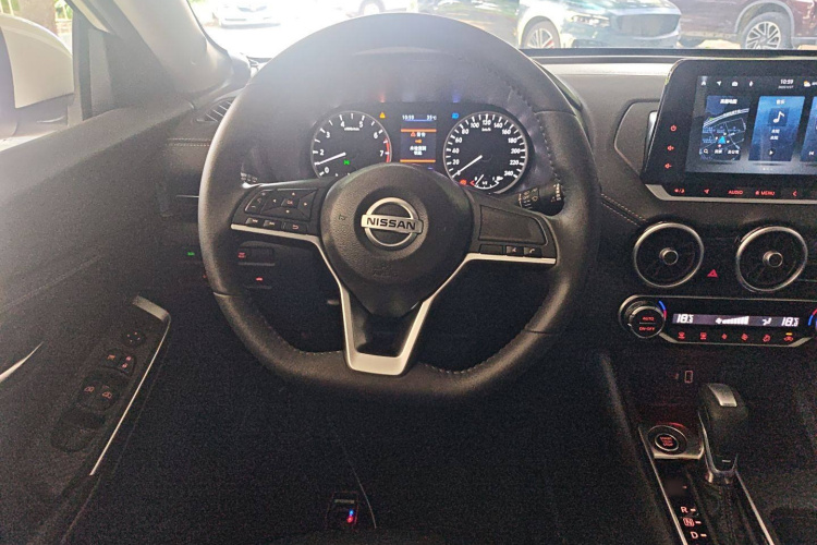 日产 轩逸 2022款 1.6L XL CVT悦享版中控内饰13