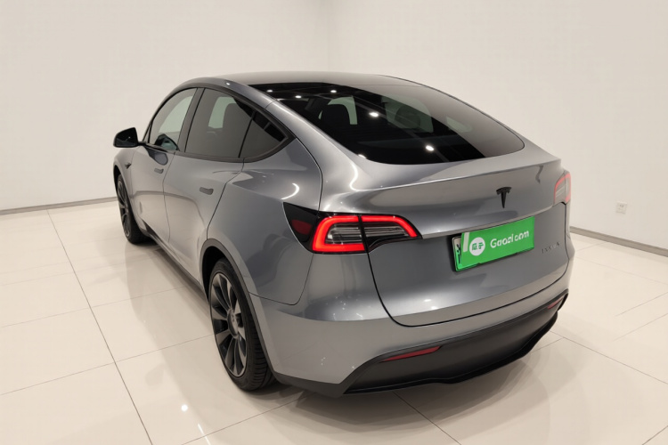 特斯拉 Model Y 2022款 后轮驱动版车身外观5