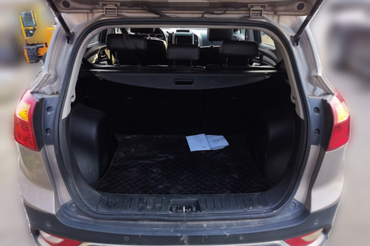 江汽集团 瑞风S3 2016款 1.5L CVT豪华智能型中控内饰23