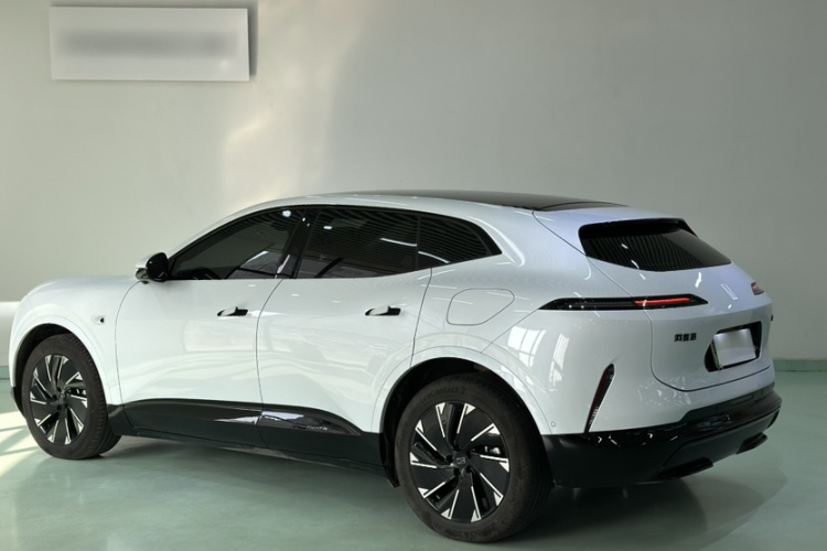 阿维塔07 2024款 Pro+纯电版车身外观6005