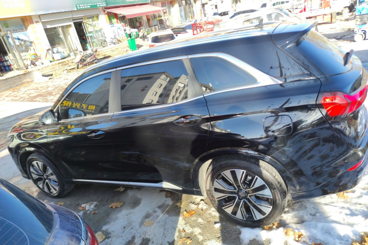 蓝电E5 PLUS 2025款 165km 长续航版 5座车身外观4