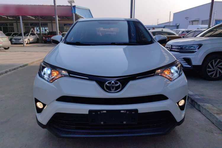 丰田 RAV4荣放 2019款 2.0L CVT两驱先锋版 国V车身外观2