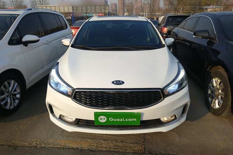 起亚K3 2016款 1.6L 手动GLS车身外观2